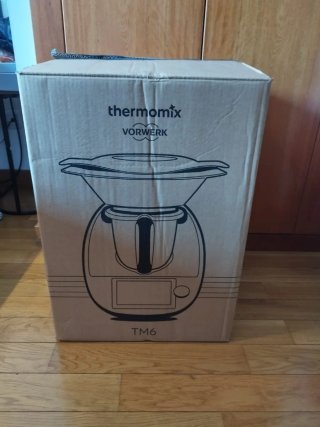 Thermomix TM6 con caja, libro y garantía
