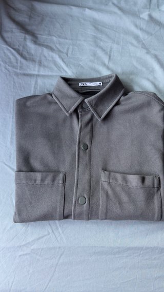 Conjunto Zara Camisa y Pantalón Verde Oliva