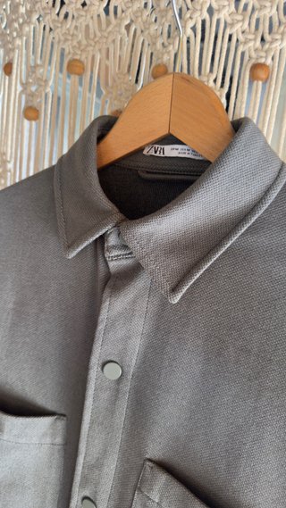 Conjunto Zara Camisa y Pantalón Verde Oliva