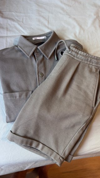 Conjunto Zara Camisa y Pantalón Verde Oliva