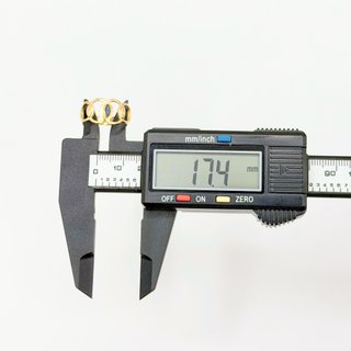 Anillo de oro de 18k con piedras, 3.71 g, T-15.