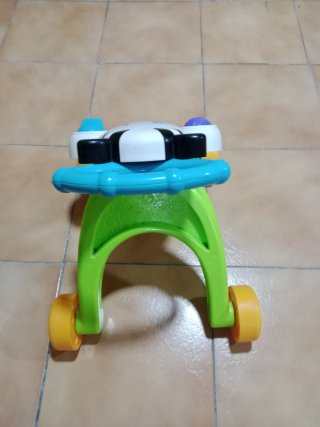 Andador bebé con música