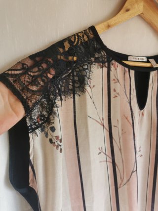 Blusa Punt Roma encaje negro