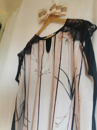 Blusa Punt Roma encaje negro