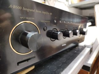 Amplificatore Teac A-R600 Nero