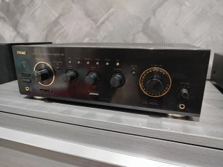Amplificatore Teac A-R600 Nero