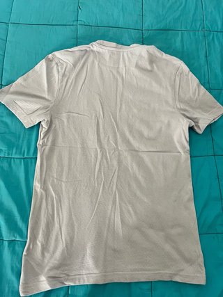 Camiseta gris Primark con bolsillo