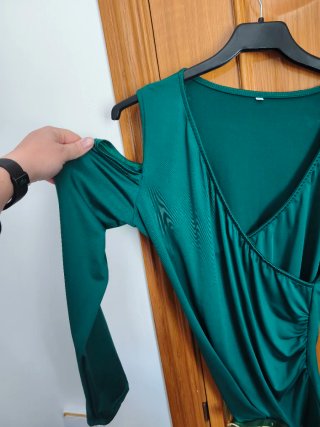 Elegante camiseta verde manga larga