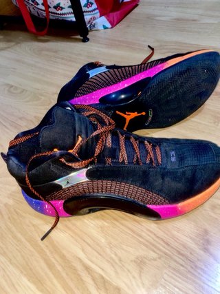 Zapatillas Jordan Negras y Rosas