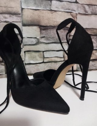 Zapatos de tacón de aguja negros