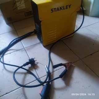 Saldatrice a filo STANLEY STARMIG 130