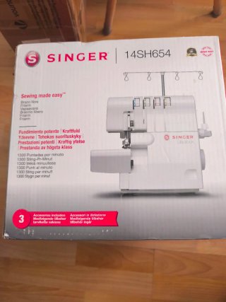 Máquina de coser Singer 14SH654