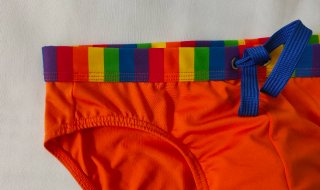 Costume da bagno arancio con fascia multicolore