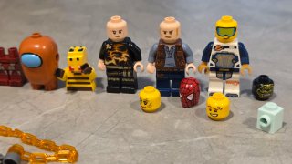 Varie figure e accessori Lego