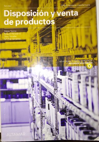 LIBROS DE 1 AÑO DE GM  DE FARMACIA Y PARAFARM