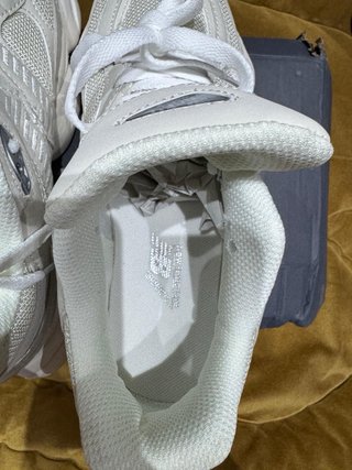New Balance 9060 Beige/Bianco