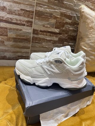 New Balance 9060 Beige/Bianco