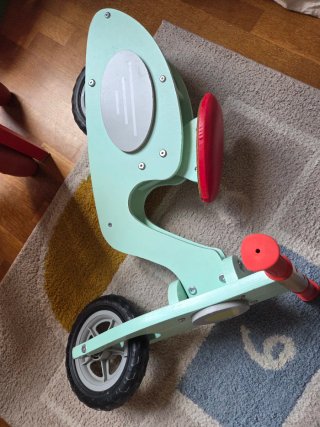 Moto de madera estilo Vespa (3-6 años)