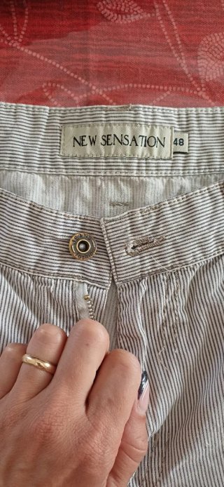 Pantaloncini a righe NEW SENSATION taglia M