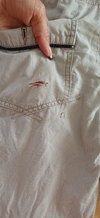 Pantaloncini a righe NEW SENSATION taglia M