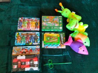 Lote Juguetes Varios: Figuras, Puzzle, Billar