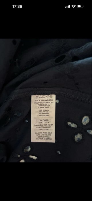Camisa Michael Kors bordada azul marino.