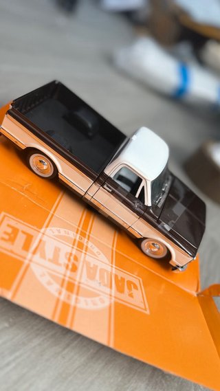 Jada Toys 1:24 1972 Chevy Cheyenne