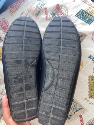 Mocasines Gucci Driver de Piel Guccissima (Negro)