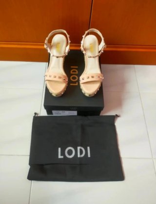 Alpargatas cuña" Lodi" Sin Usar