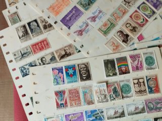 Lote 29 hojas sellos Francia