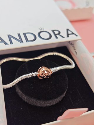 Pulsera Pandora Corazón Pave color Rose gold 19 cm