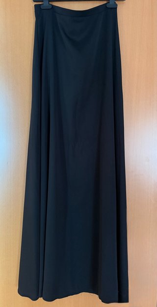 Falda larga satinada negra / Falda maxi fluida