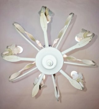 Lámpara colgante de metal blanca
