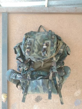 Mochila Altus 100L Camuflaje Militar