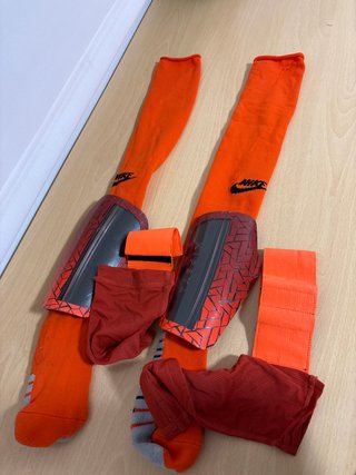 Protecciones Fútbol Nike Naranja Talla M