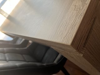 Mesa de comedor de madera