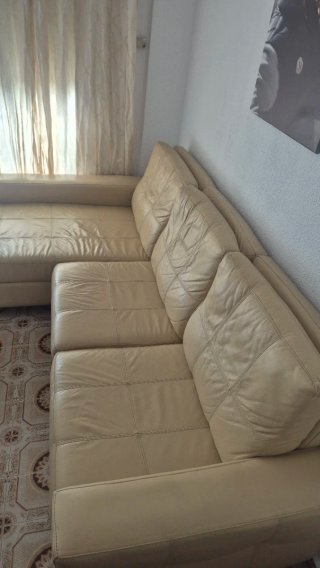 Cheslong de piel beige negociable