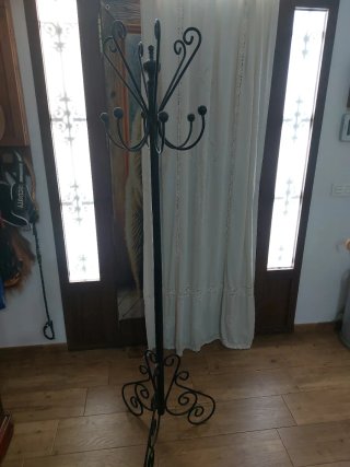 Perchero de forja negro