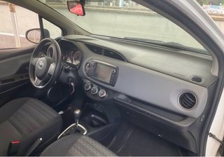 Toyota Yaris 1.3 automatico 66000kms