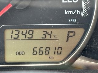 Toyota Yaris 1.3 automatico 66000kms