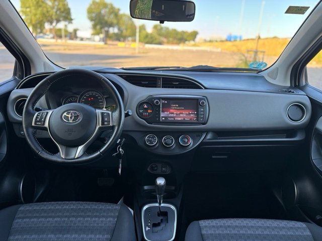 TOYOTA YARIS Active AUTO 2016 Etiqueta C
