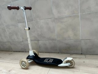 Patinete 3 Ruedas con Luces
