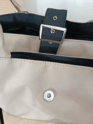 Bolso Juvena Beige con Detalle Negro