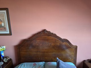 Cabecero antiguo de castaño