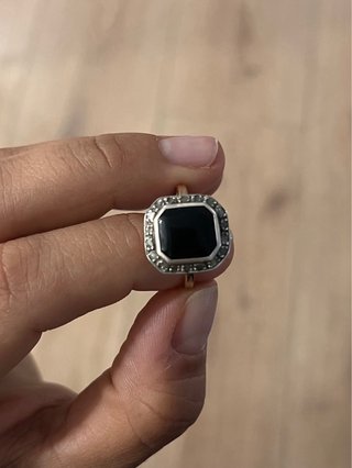 Anillo vintage con piedra negra
