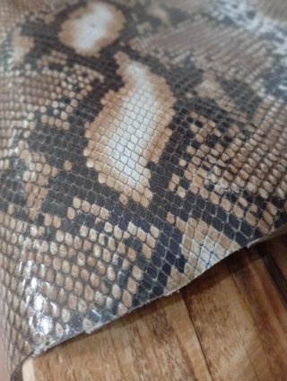 Retal Piel Vacuno Estampado Serpiente