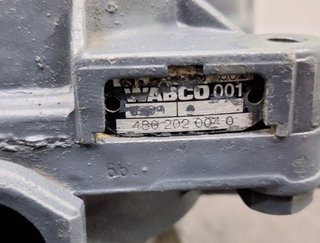 Valvula control mercedes 99423 4802020040 actros