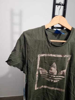 Camiseta Adidas Verde Militar Logo