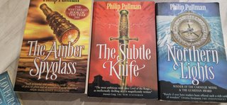 Philip Pullman en inglés His Dark Materials