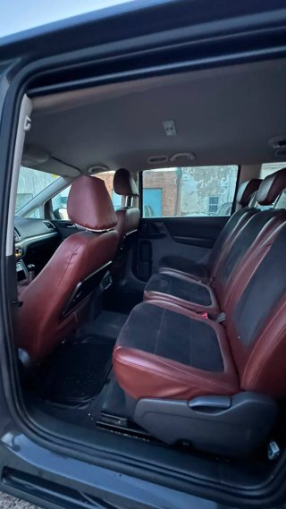 Volkswagen Sharan 2011